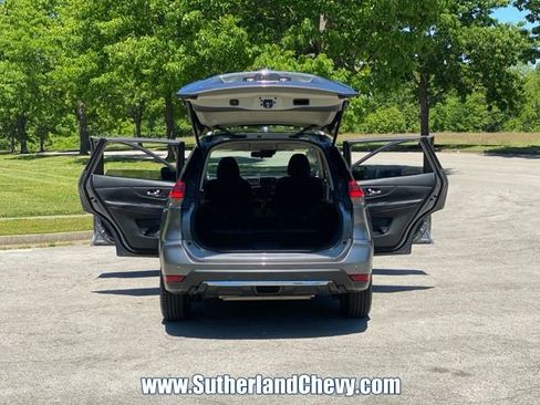 Used 2020 Nissan Rogue SV FWD image 38