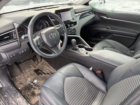 Used 2023 Toyota Camry SE w/ Cold Weather Package image 6