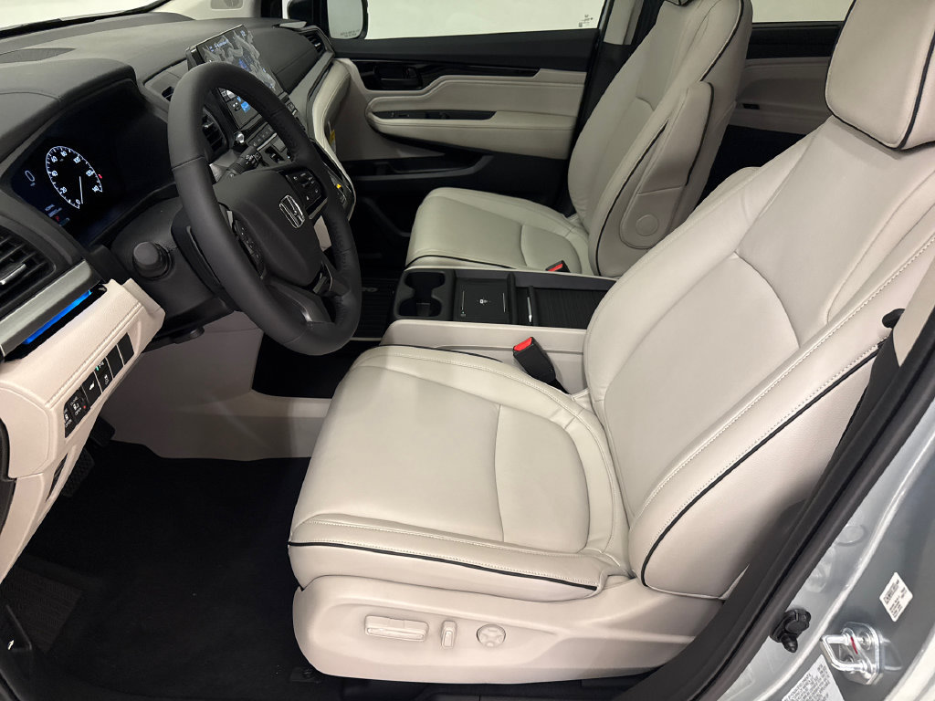 New 2027 Honda Odyssey Touring image 18