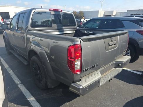 Used 2021 Nissan Frontier SV w/ Midnight Edition Floor Mats RWD image 8