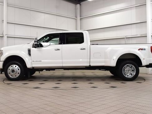 Used 2022 Ford F450 Platinum w/ FX4 Off-Road Package image 4