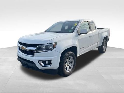 Used 2018 Chevrolet Colorado LT w/ LT Convenience Package AWD/4WD image 3