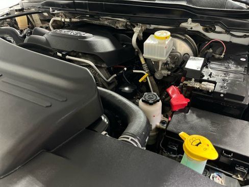 Used 2019 RAM 2500 Tradesman w/ Chrome Appearance Group AWD/4WD image 50