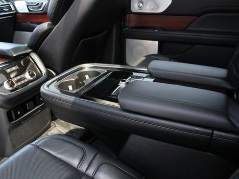 Used 2020 Lincoln Navigator Reserve w/ Luxury Package AWD/4WD image 25