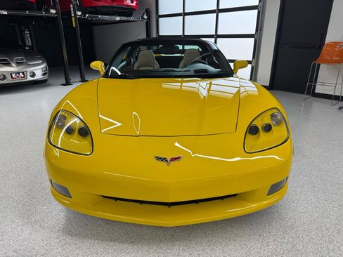 Used 2007 Chevrolet Corvette Coupe w/ Preferred Equipment Group RWD image 20