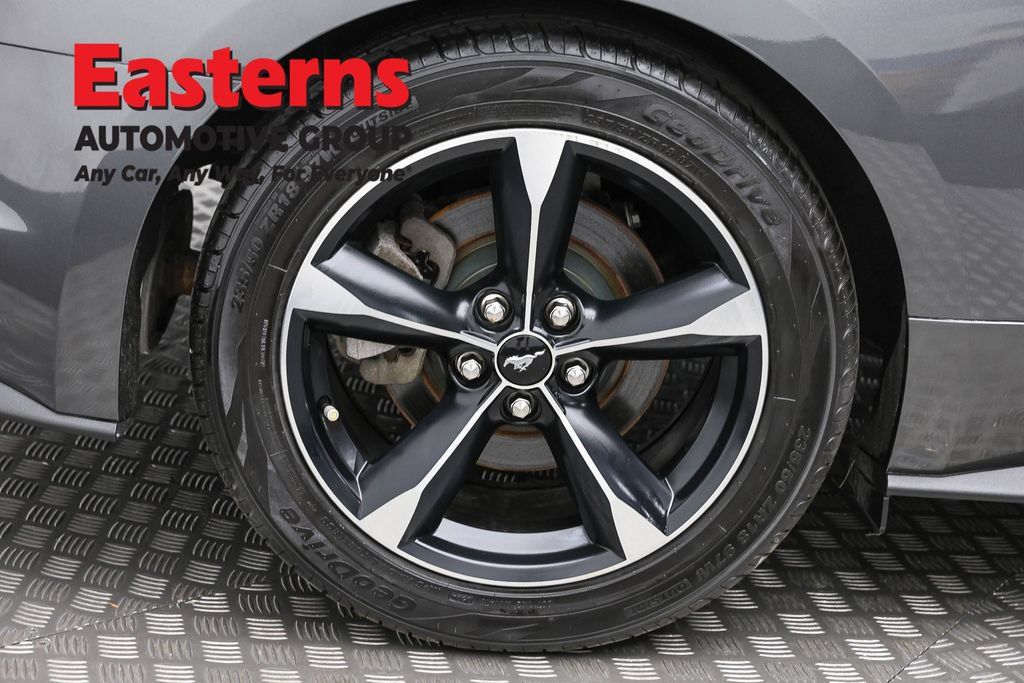 Used 2019 Ford Mustang Coupe RWD image 29