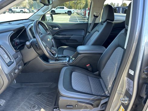 Used 2022 Chevrolet Colorado Z71 image 10