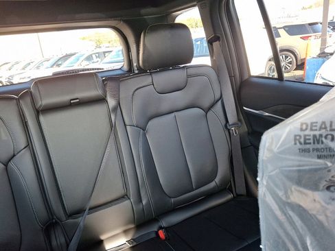 New 2025 Jeep Grand Cherokee Limited image 14