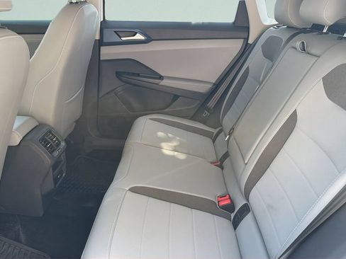 Certified 2024 Volkswagen Taos SE FWD image 26