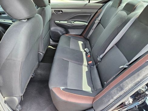 Used 2021 Nissan Versa SR FWD image 17
