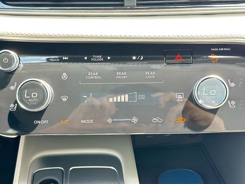 New 2027 INFINITI QX60 Luxe w/ Cargo Package FWD image 16