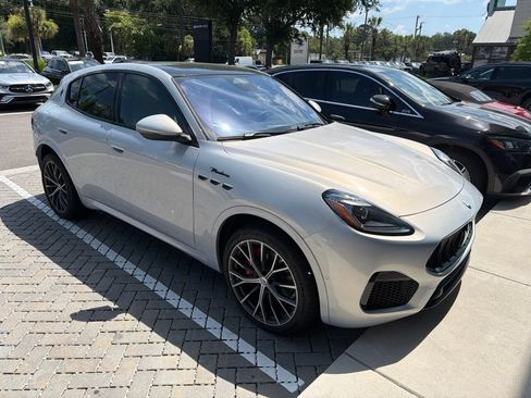 Used 2023 Maserati Grecale Modena AWD/4WD image 3