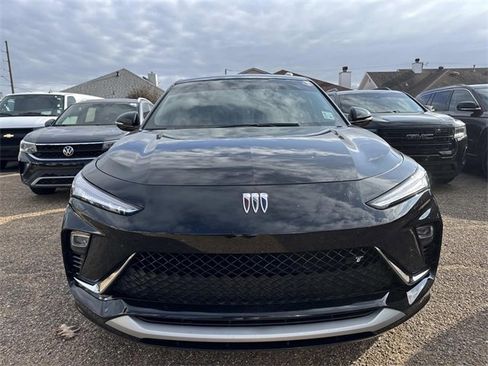 Used 2024 Buick Envista Sport Touring w/ Convenience I Package image 2