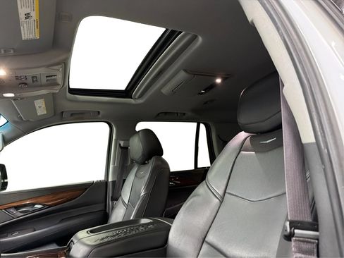 Used 2016 Cadillac Escalade Premium AWD/4WD image 44