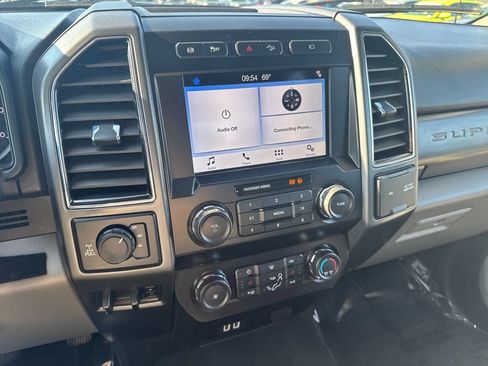 Used 2019 Ford F350 XLT w/ XLT Premium Package AWD/4WD image 35
