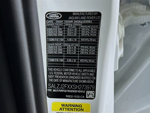 Used 2025 Land Rover Range Rover Evoque S image 12