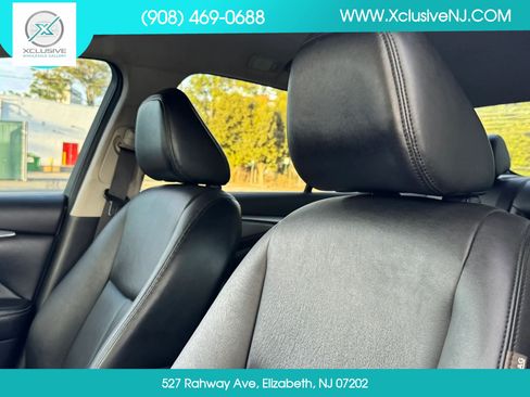 Used 2015 INFINITI Q50 w/ Cargo Package RWD image 10