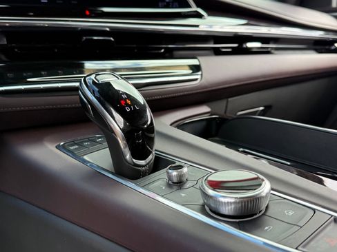 Used 2022 Cadillac Escalade ESV Sport Platinum image 28