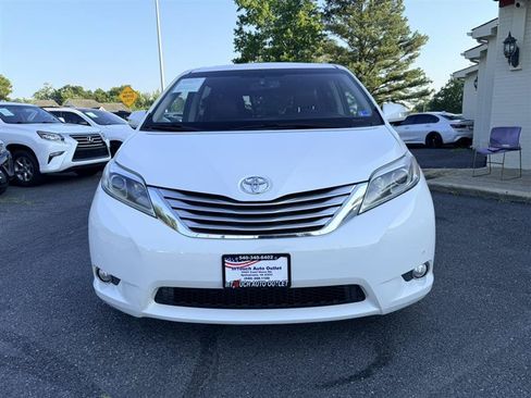 Used 2015 Toyota Sienna Limited Premium FWD image 2