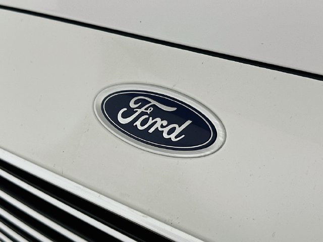 Used 2019 Ford Fusion SE FWD image 32
