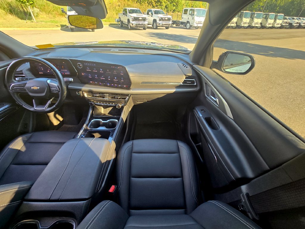Certified 2025 Chevrolet Traverse LT FWD image 19