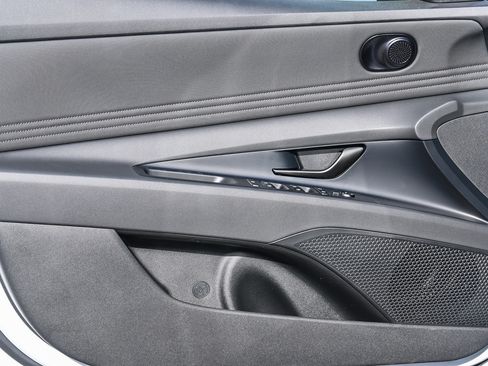 Certified 2026 Hyundai Elantra Sport FWD image 22