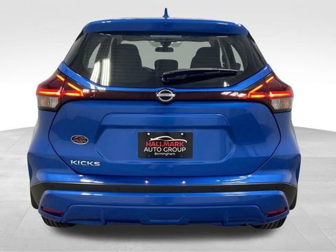 New 2025 Nissan Kicks Play S image 3
