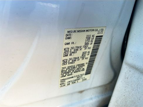 Used 2021 Nissan Titan SV w/ SV Convenience Package image 31