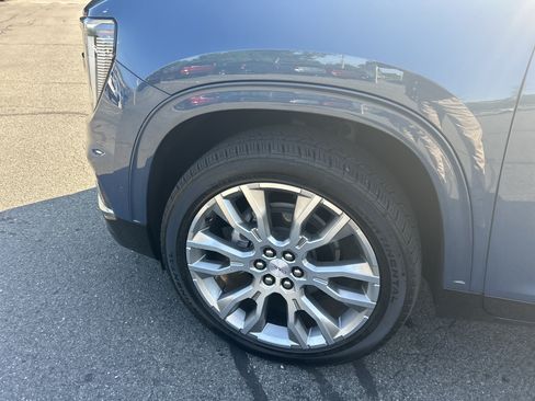 Used 2025 GMC Acadia Denali w/ Super Cruise Package AWD/4WD image 4