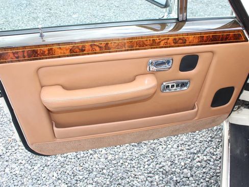 Used 1991 Rolls-Royce Silver Spur II image 37