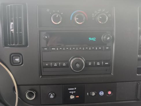 Used 2021 Chevrolet Express 2500 RWD image 14