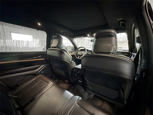 Used 2021 Jeep Grand Cherokee L Overland w/ Advanced Protech Group III image 11