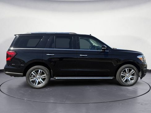 Used 2022 Ford Expedition Limited RWD image 6