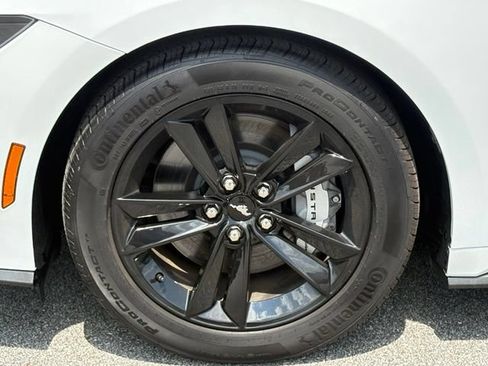 Used 2025 Ford Mustang GT RWD image 25