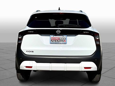 New 2026 Nissan Kicks SV image 4