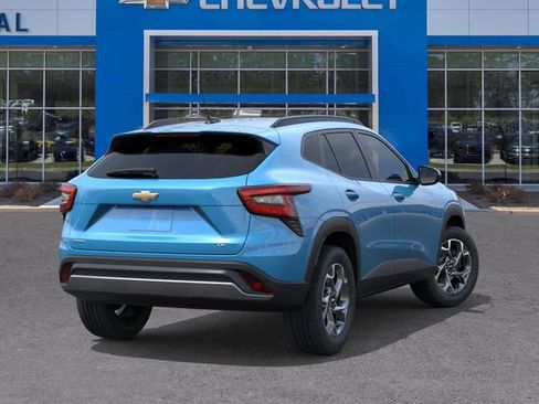 New 2026 Chevrolet Trax LT w/ Driver Confidence Package image 4