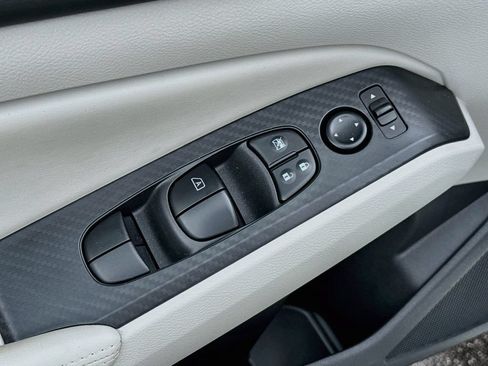 Used 2022 Nissan Altima 2.5 SV FWD image 19