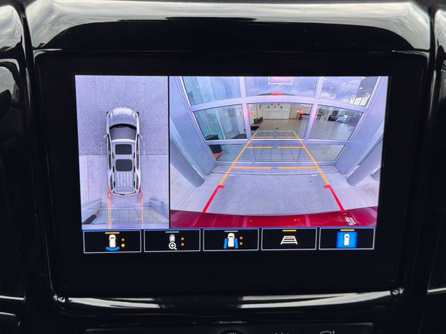 Certified 2023 Chevrolet Traverse LT w/ Rear Camera Mirror Package AWD/4WD image 4