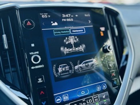 Used 2024 Subaru Ascent Premium w/ Convenience Package image 12