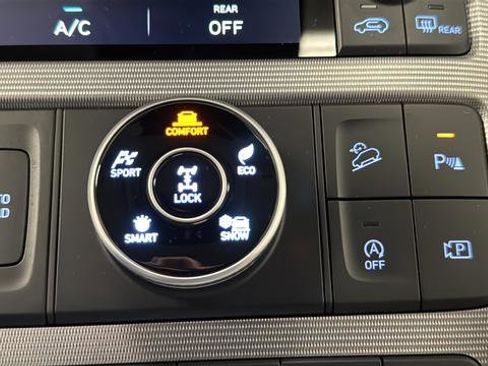 Used 2024 Hyundai Palisade Calligraphy image 41