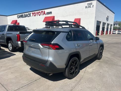 Used 2021 Toyota RAV4 XLE w/ Convenience Package image 4
