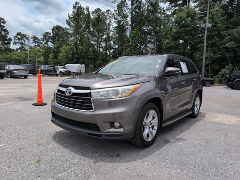 Used 2015 Toyota Highlander Limited FWD image 4