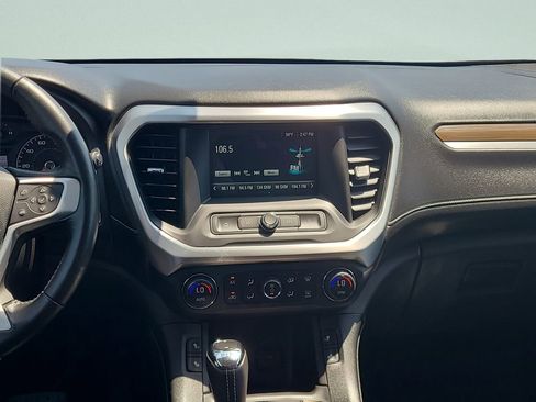 Used 2019 GMC Acadia SLE FWD image 17