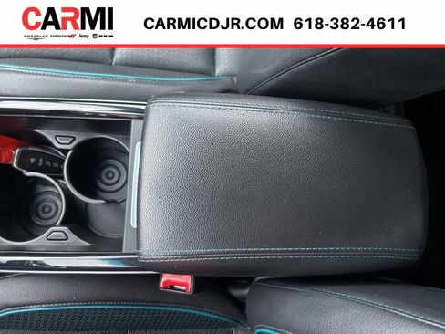 Used 2022 Kia Niro EX Premium w/ Cold Weather Package FWD image 30