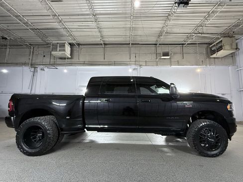 Used 2023 RAM 3500 Laramie w/ Night Edition image 7