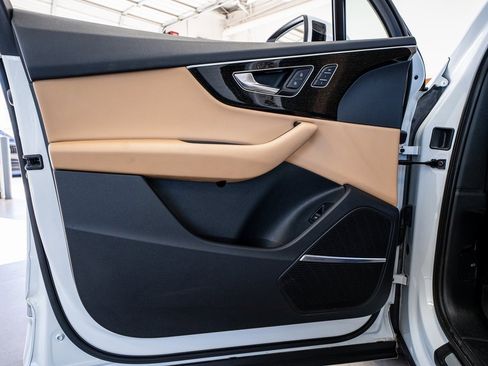 Used 2021 Audi Q7 2.0T Premium Plus w/ Executive Package image 33