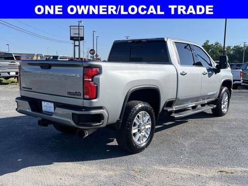 Used 2025 Chevrolet Silverado 3500 High Country w/ Technology Package AWD/4WD image 4