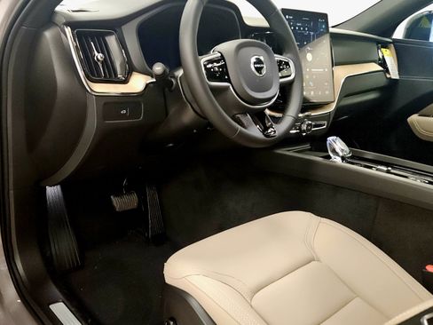 New 2026 Volvo XC60 B5 Core image 41