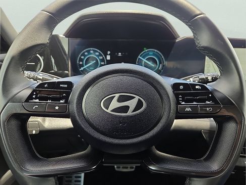 Used 2025 Hyundai Elantra SEL FWD image 24