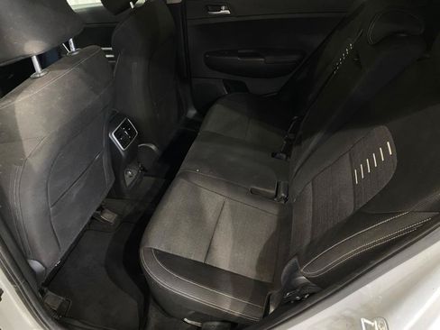 Used 2018 Kia Sportage LX FWD image 16